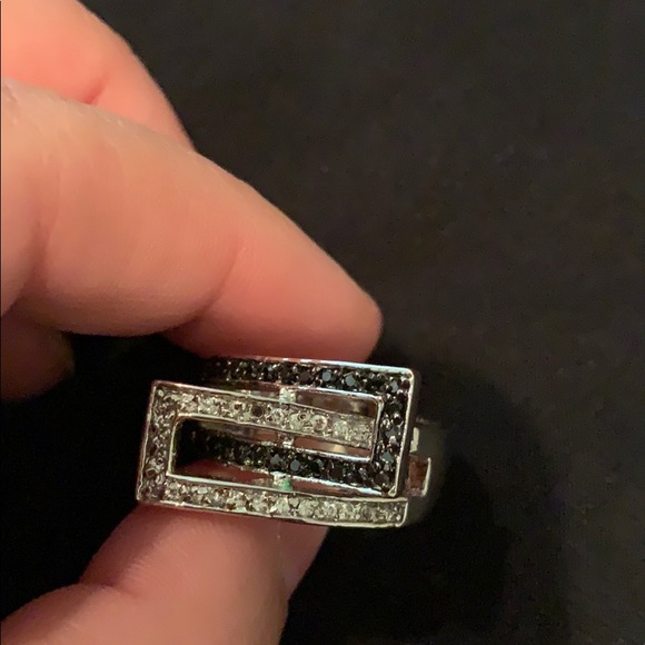 Silver ring - Picture 3 of 3